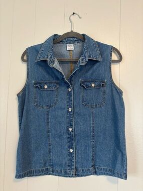 Vintage Old Navy Sleeveless Denim Button Up Women’s Shirt